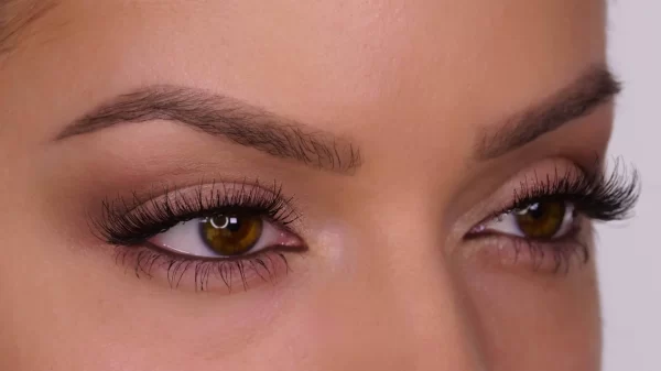 Simple Ways To Make Your Eyelashes Longer At Home